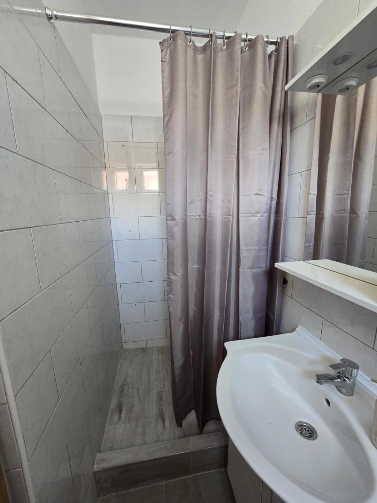 Apartmani Mlinar9 #2 고르니 카린 외부 사진
